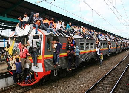 KAI `Keukeuh` Stop KRL Ekonomi Lintasan Bekasi dan Serpong